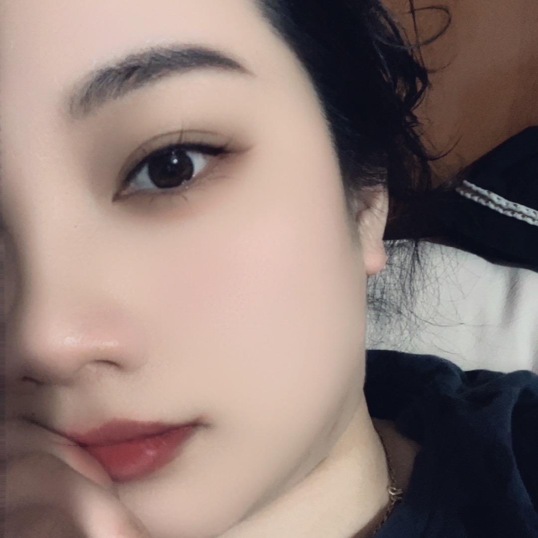 Ｈe.亦真亦假🫧