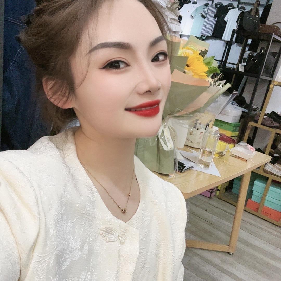 泰安和园锦路服装店