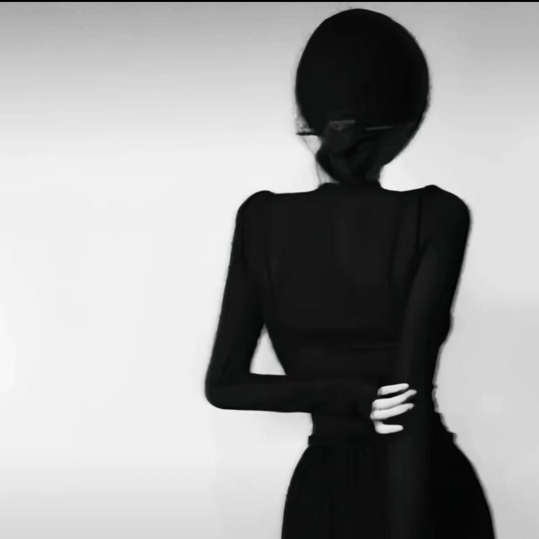 ·薇呢