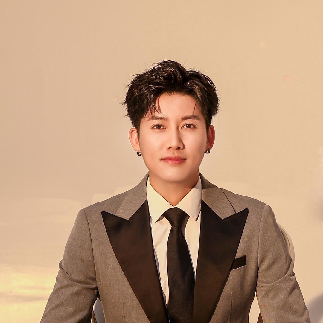 青岛男士发型设计沅启
