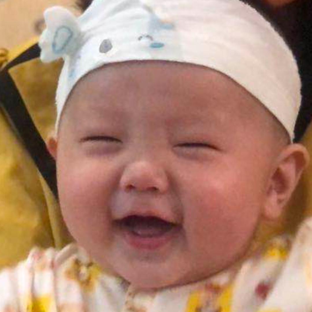 伟……