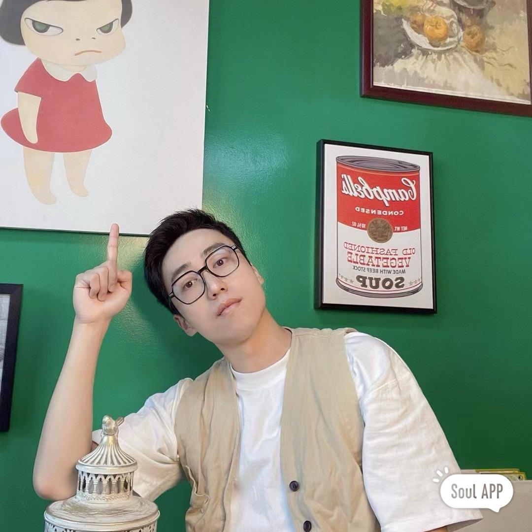 一个教画画的男老丝