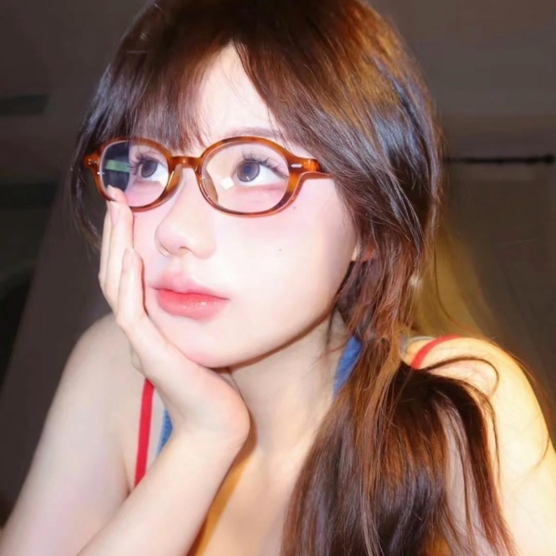 吃大便的蟑螂