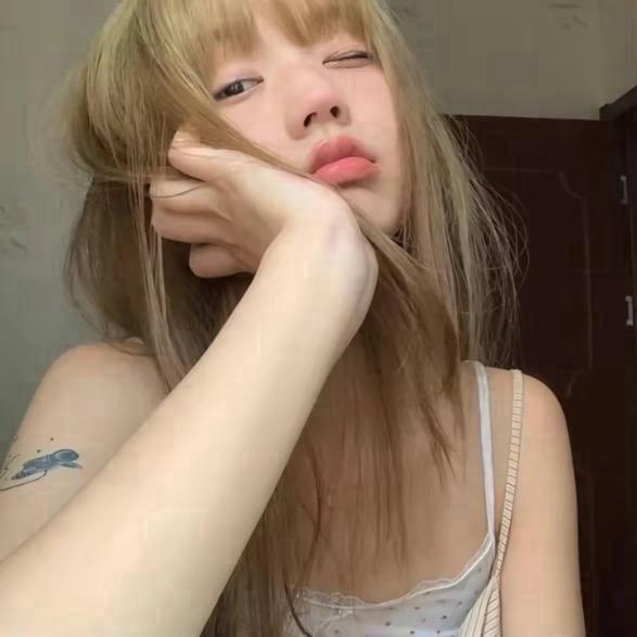 苌笑