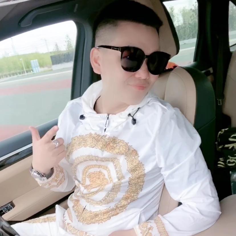 王少爷男装