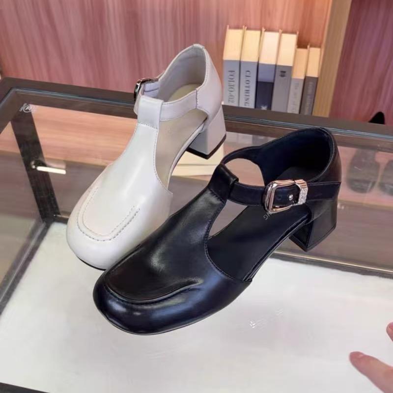 高端轻奢女鞋集合店