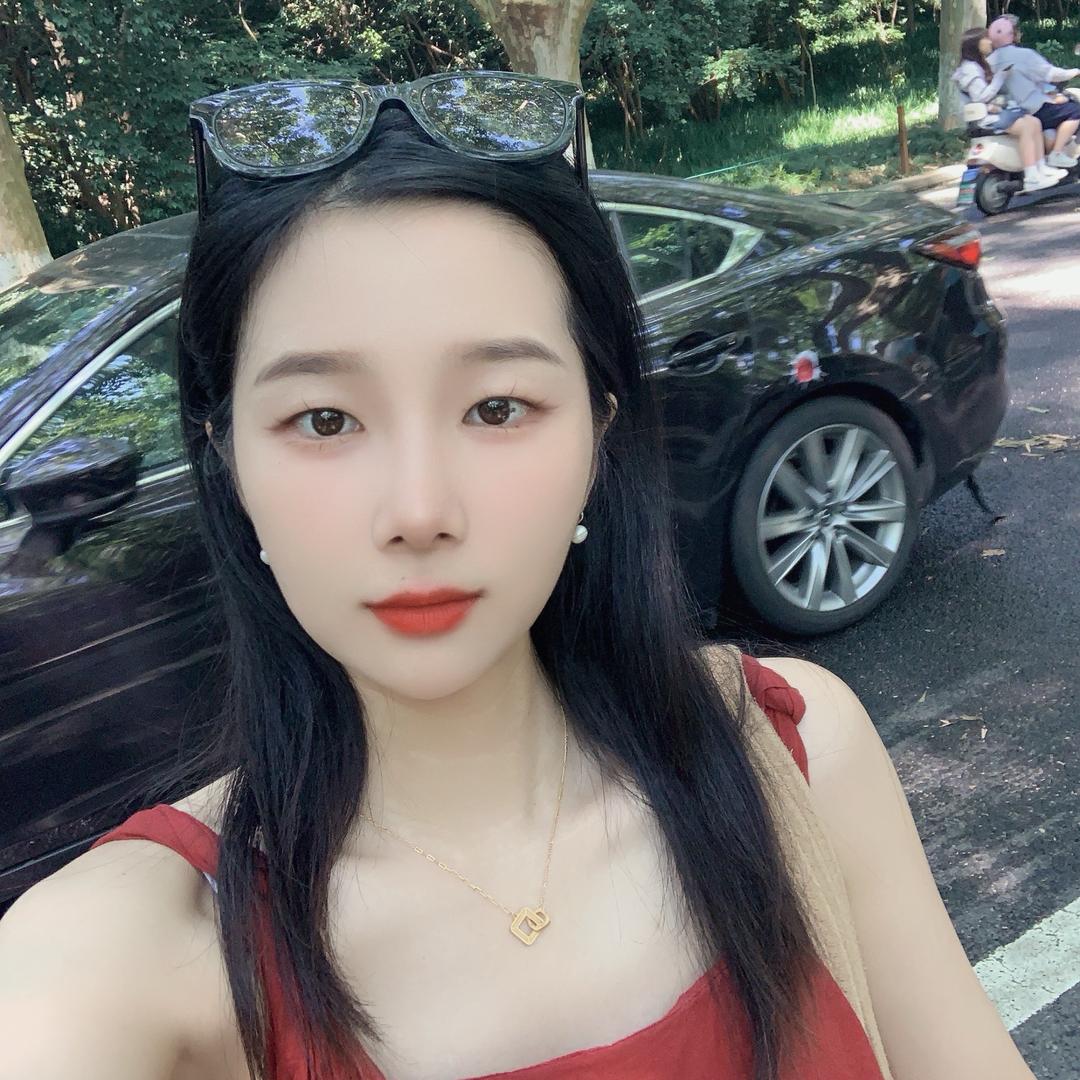 一颗小草莓🍓