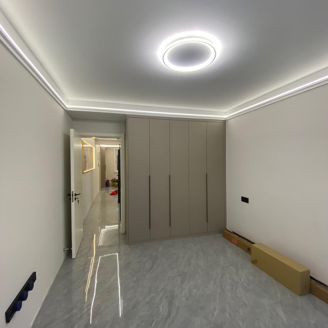 青岛江工做装修-半包施工队