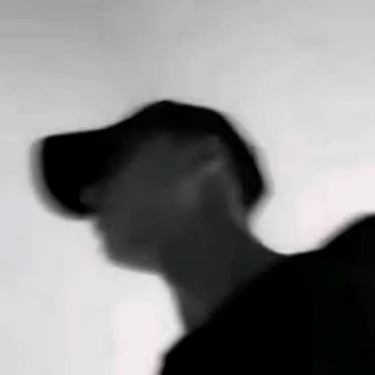 吉.