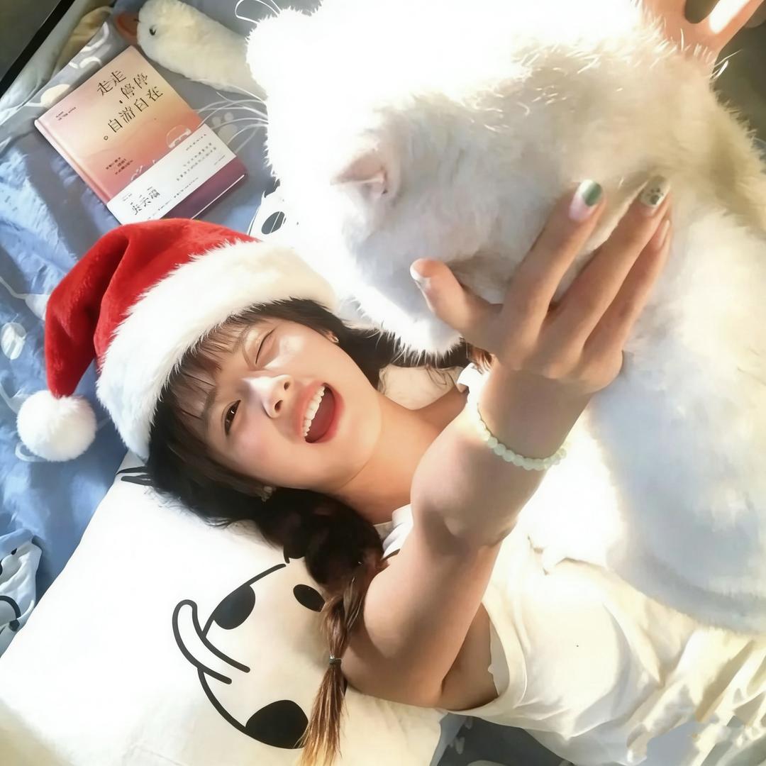 霞霞🐱