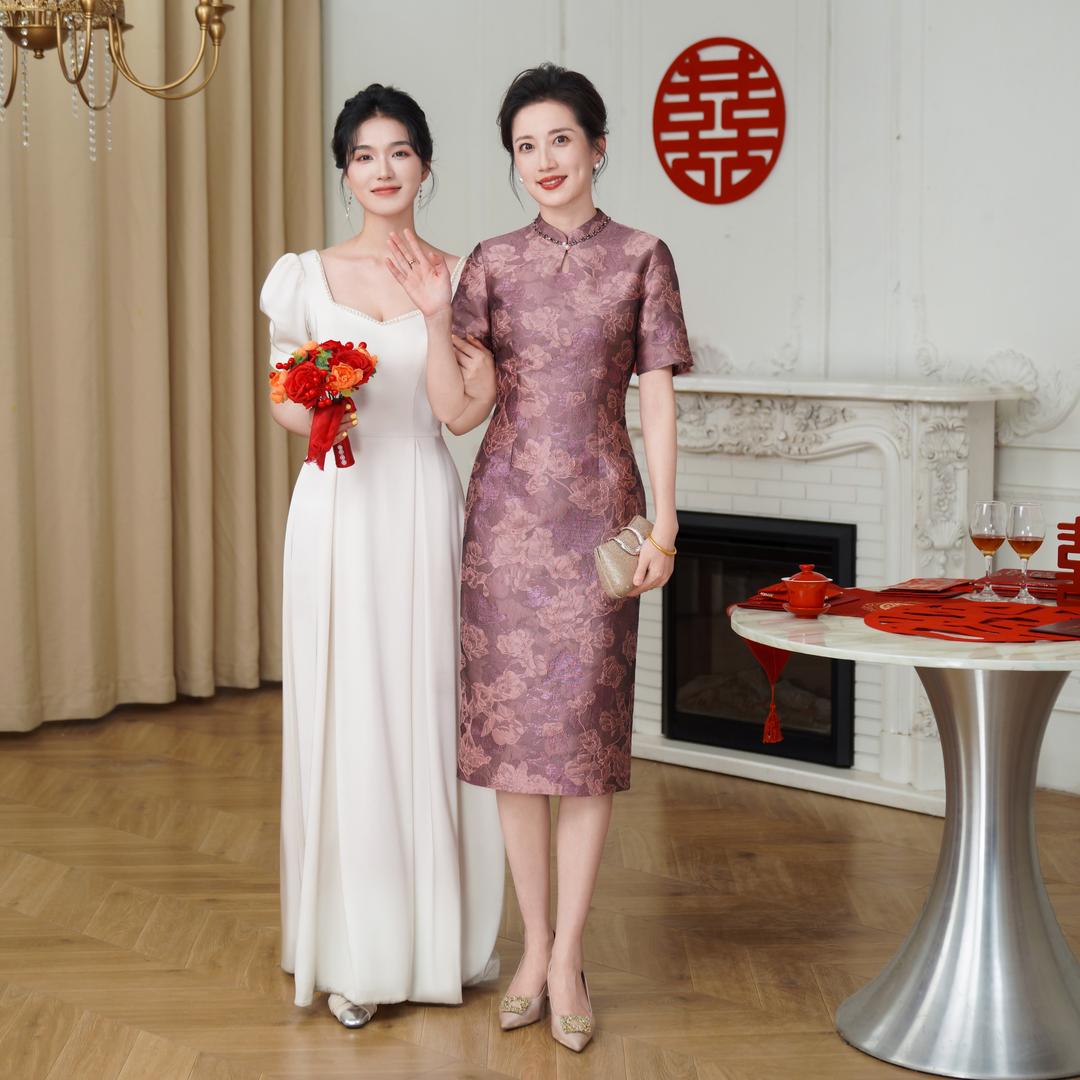 诺偲琳服装