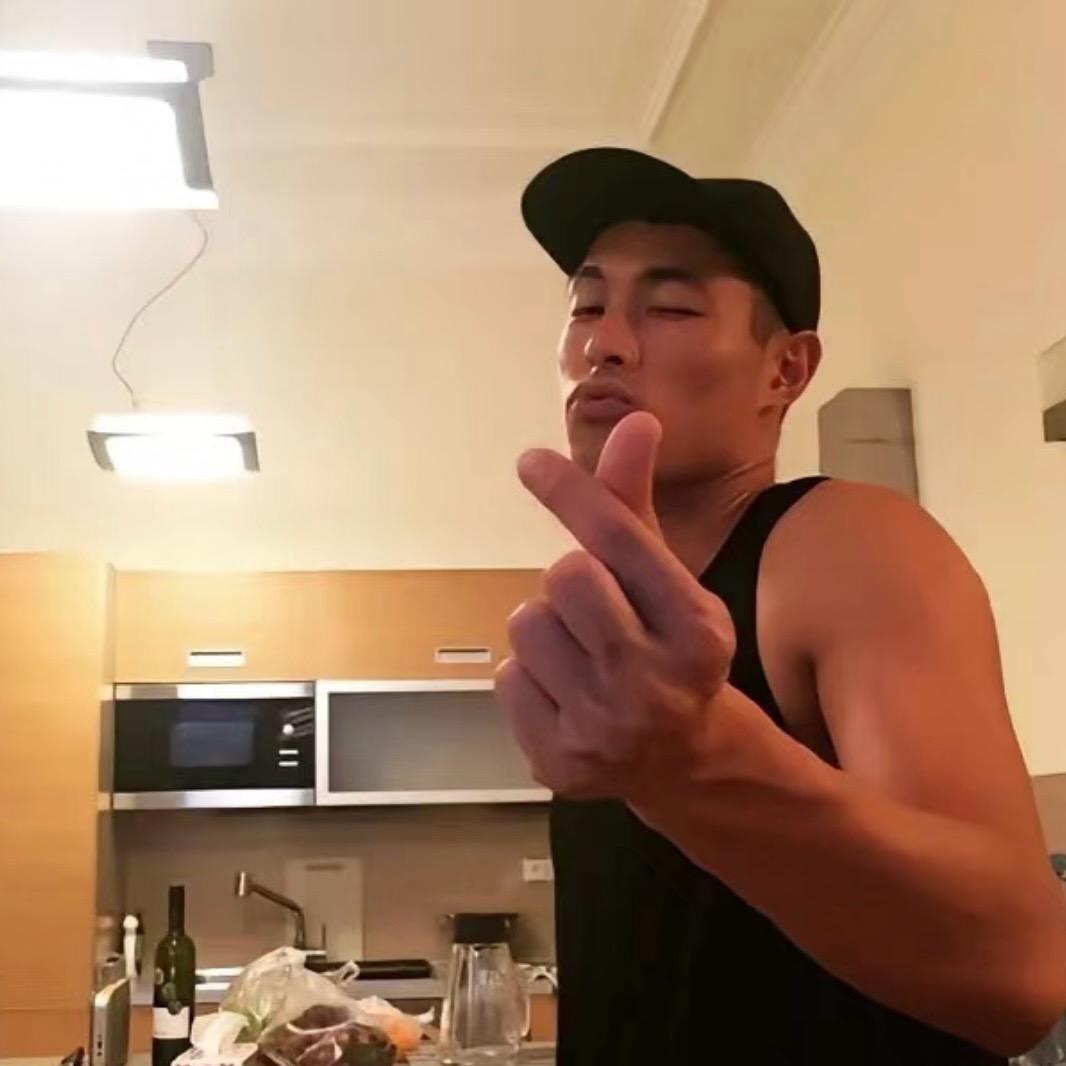 711