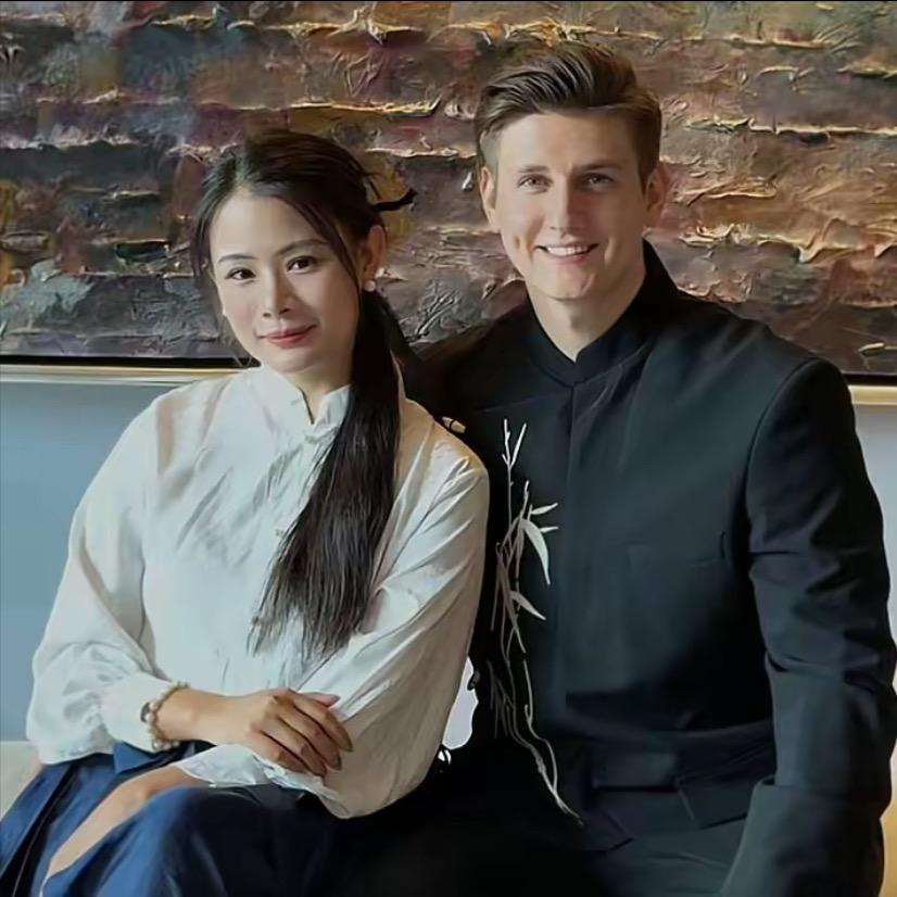 马克斯和潘潘直播好物返场