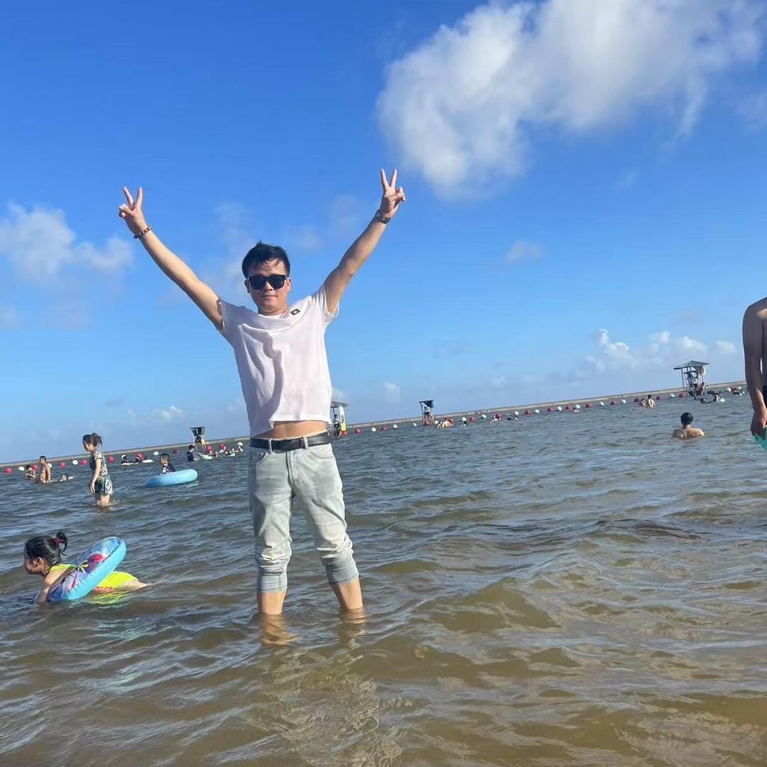 热爱生活的钢铁直男