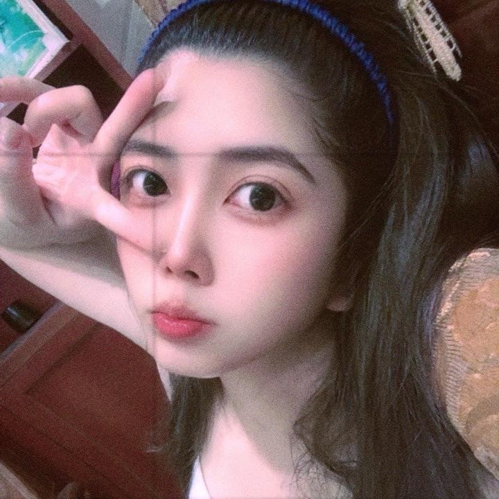 🍷吖吖