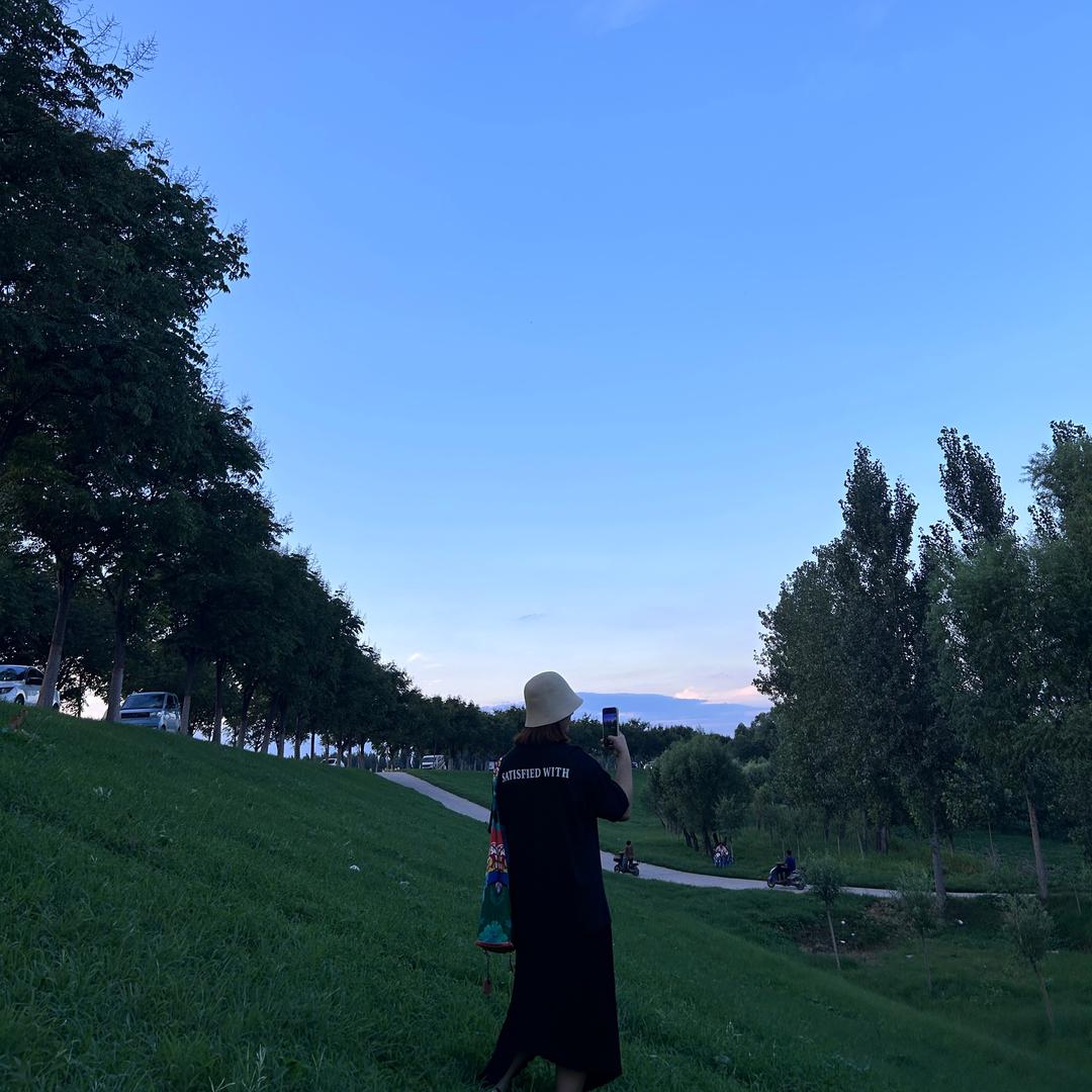 and阿佀