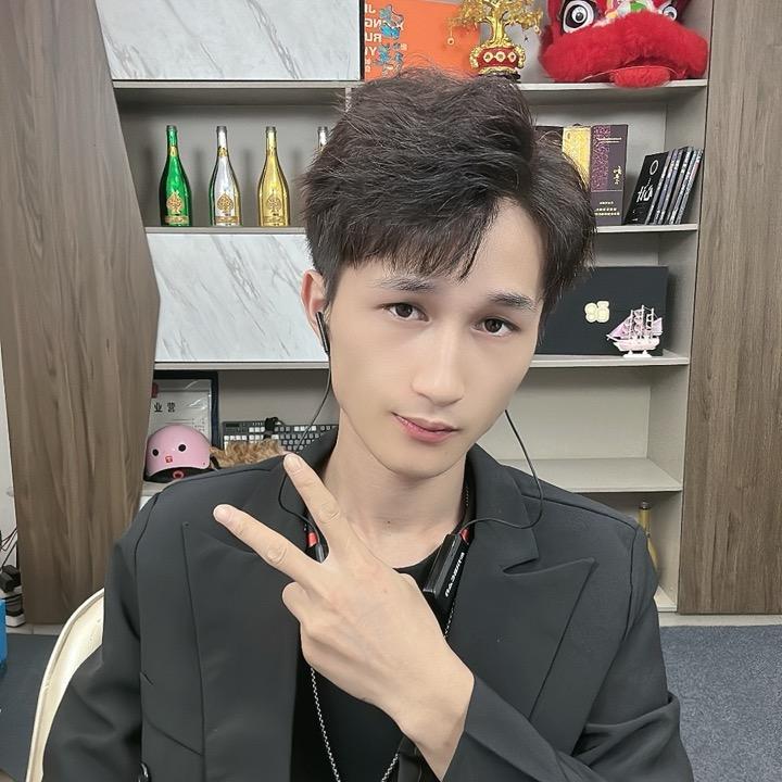 龙安叼
