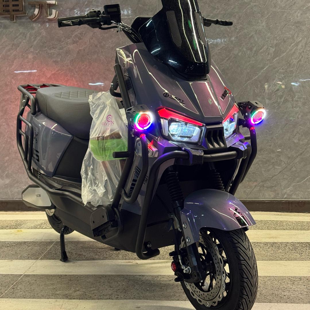 摩之行店长刘大能