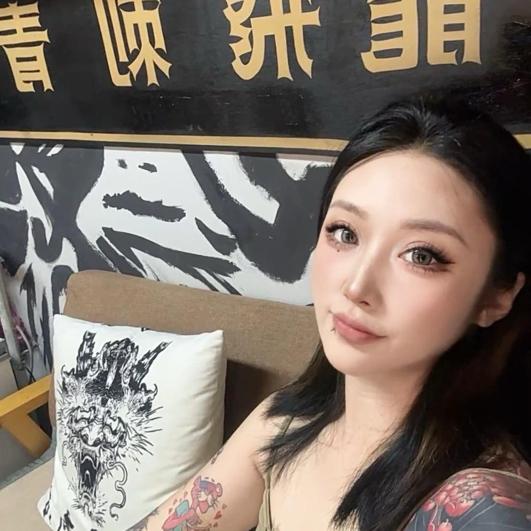 兰兰纹身师