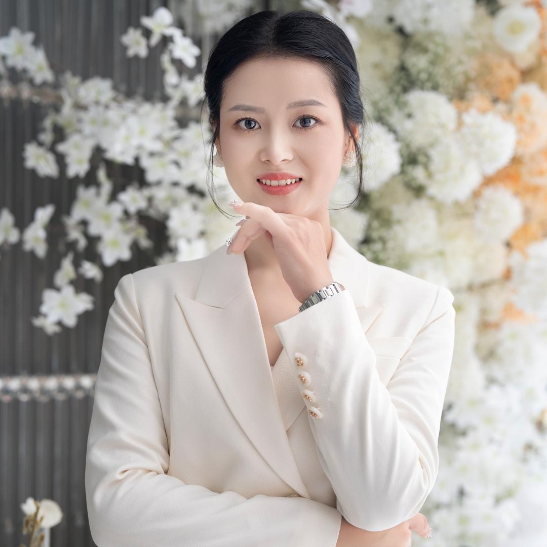 专注喜宴的木子