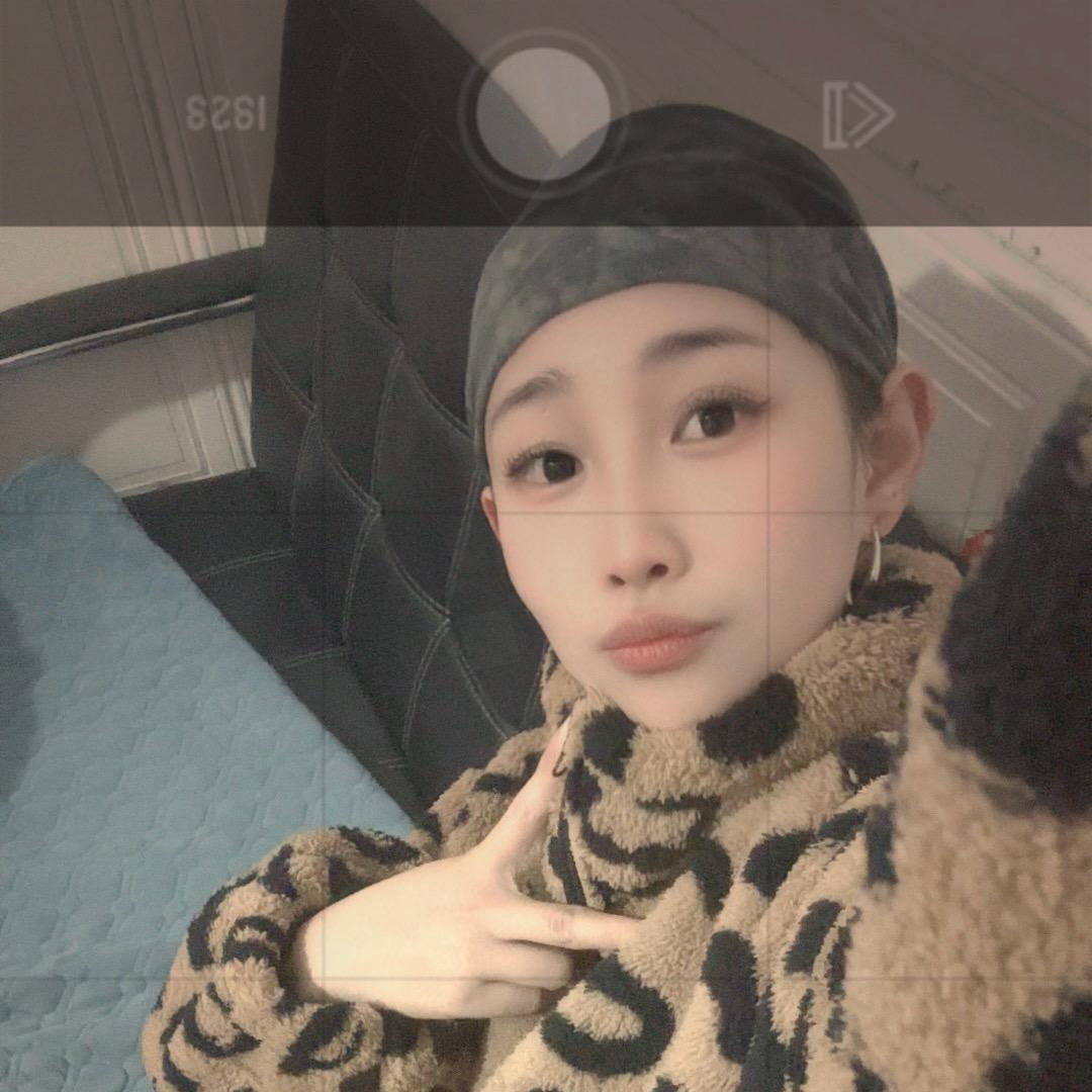 卖猪肉的小胖妹