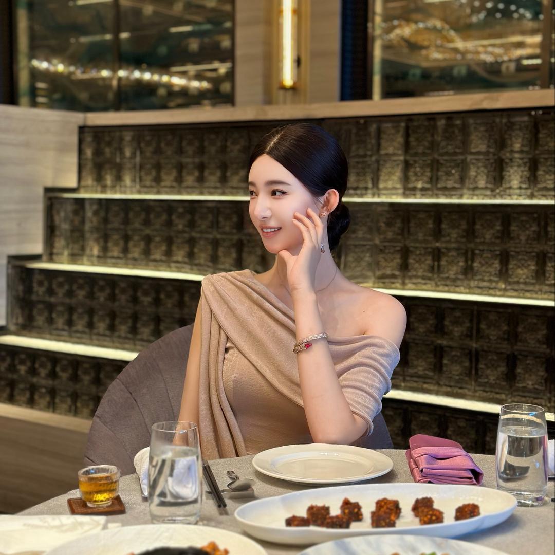 璘彤美容 居家调肤 指尖美学