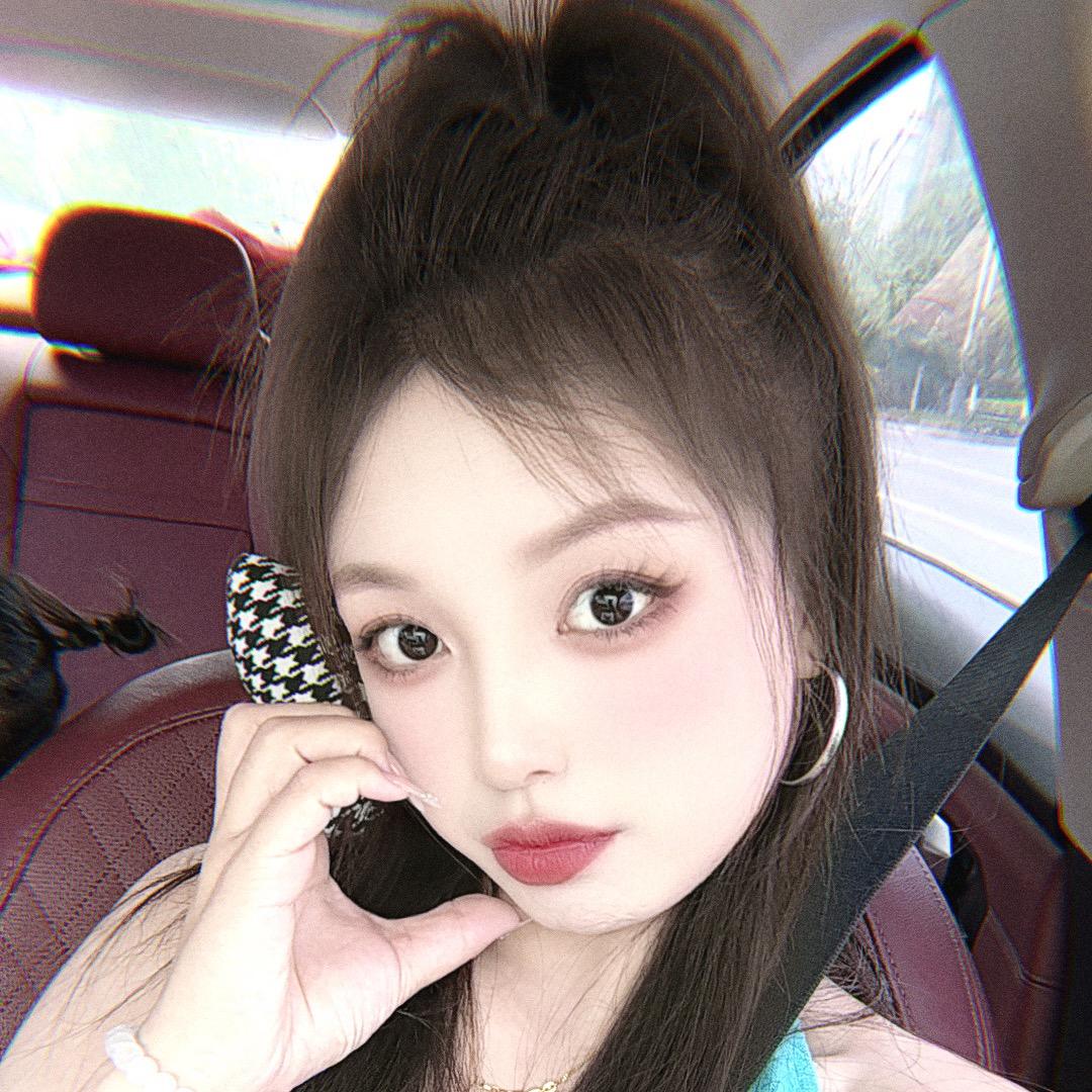 莉莉@大红脸