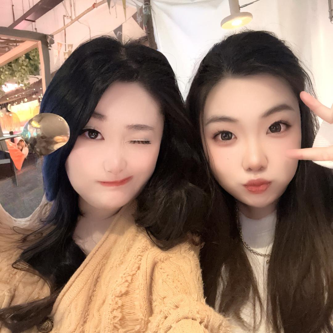 阿九爱吃甜甜圈