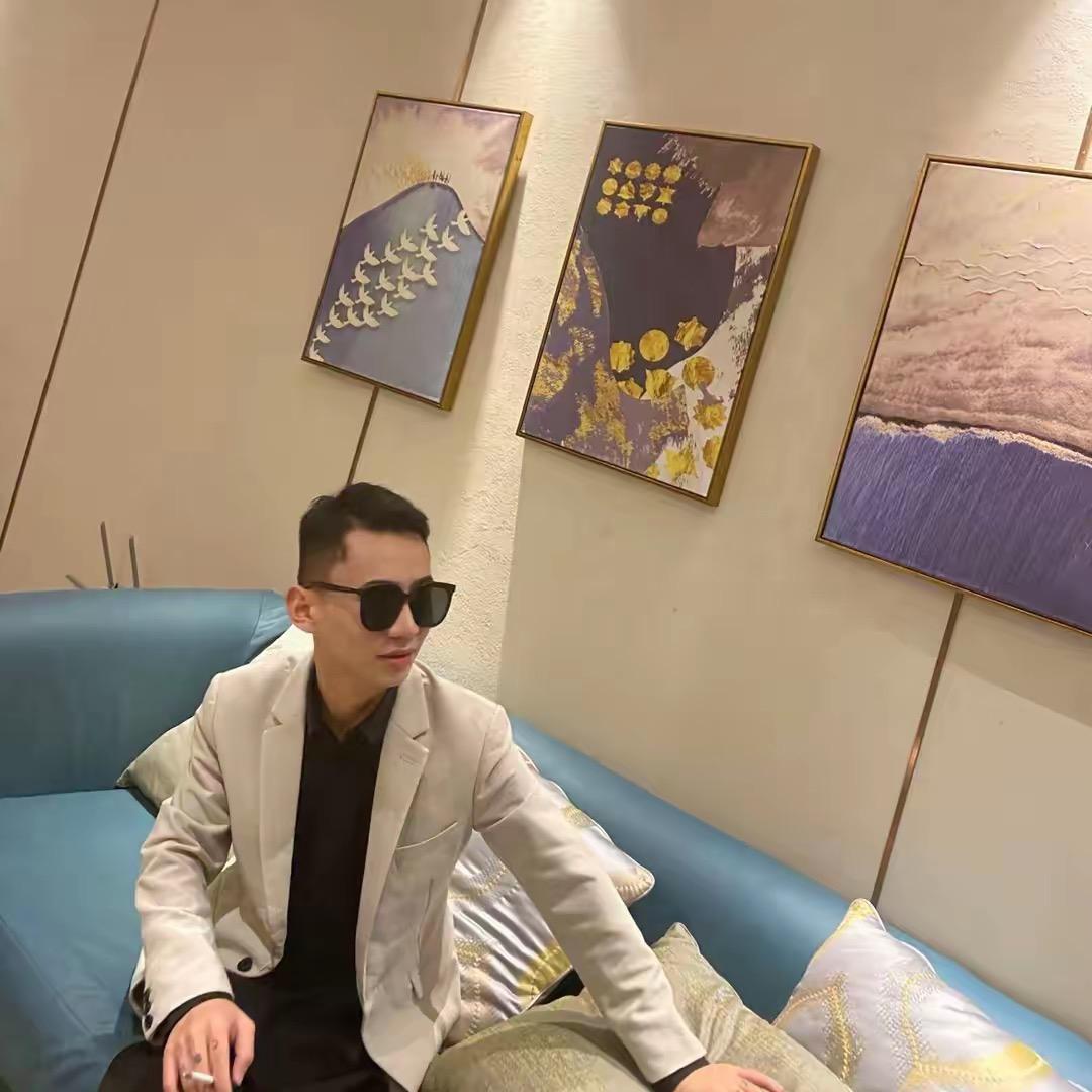 曾先生y（再起传媒）
