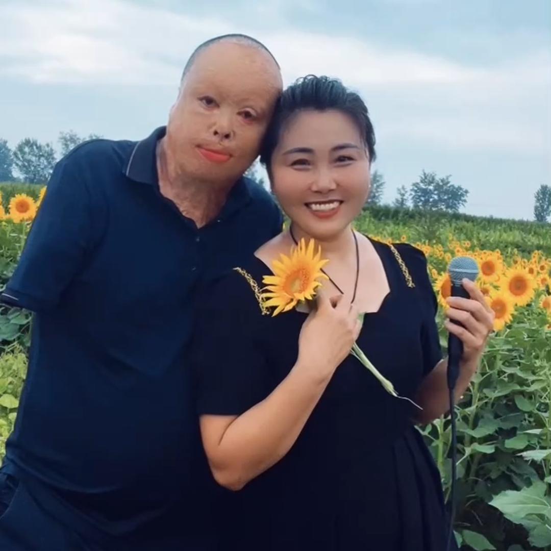 山西洪洞坚强夫妻