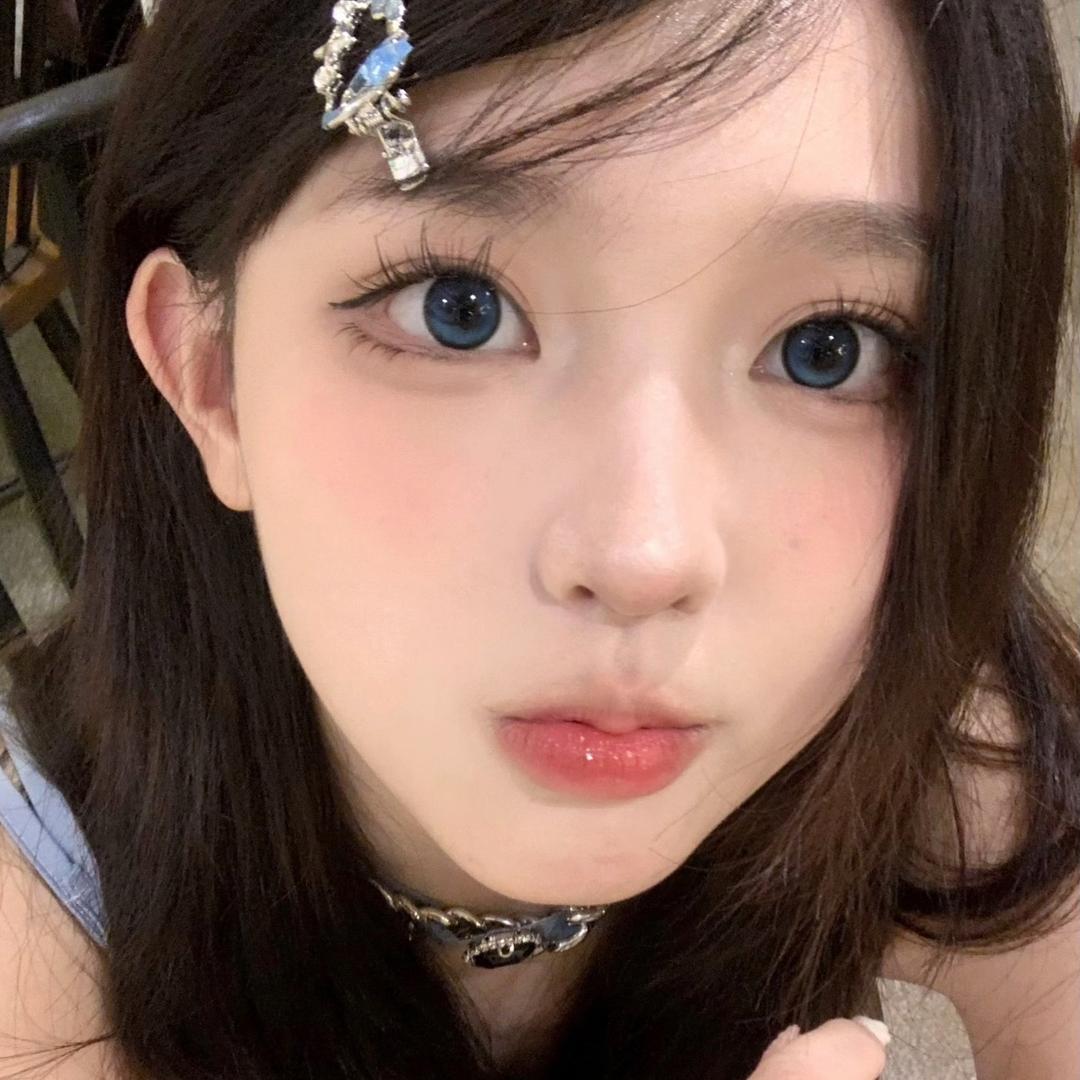 笨蛋小玳>ᴗ<