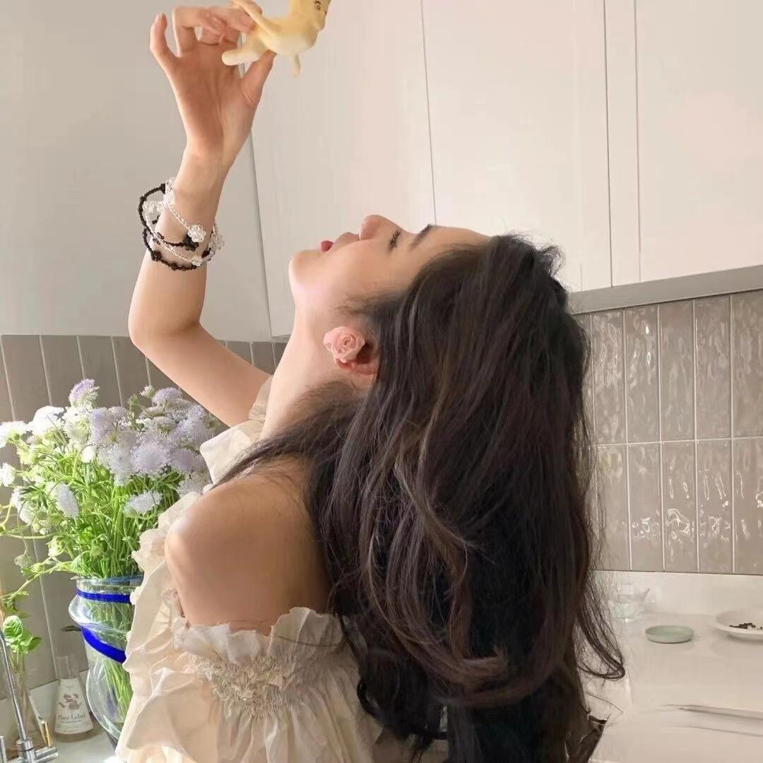 一玩一个不吱声