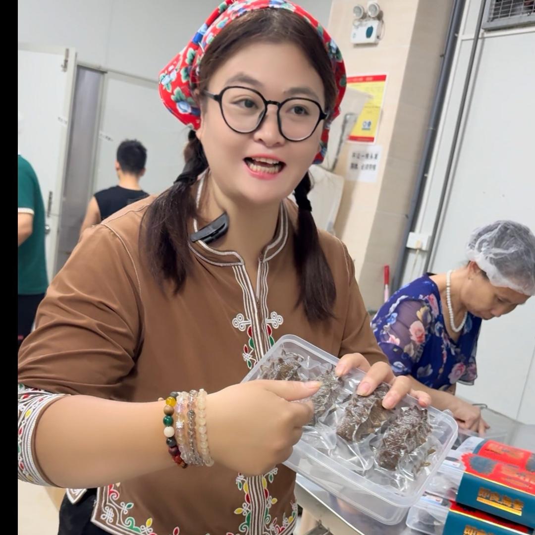 小阿姨（砥砺前行）