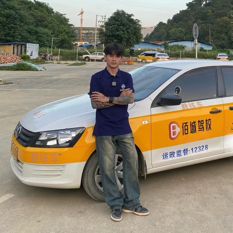 百色杰瑞教练