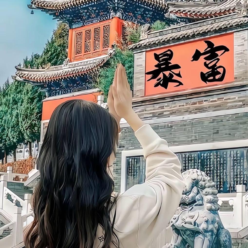 爱吃榴莲的泡芙🌸