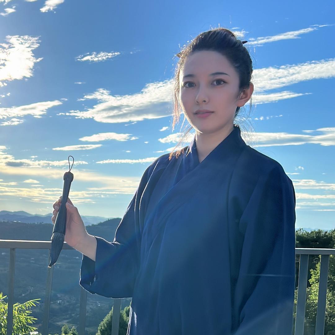 朝君书法