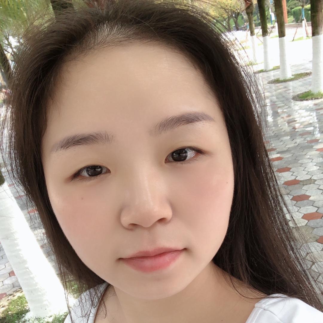 袁  静
