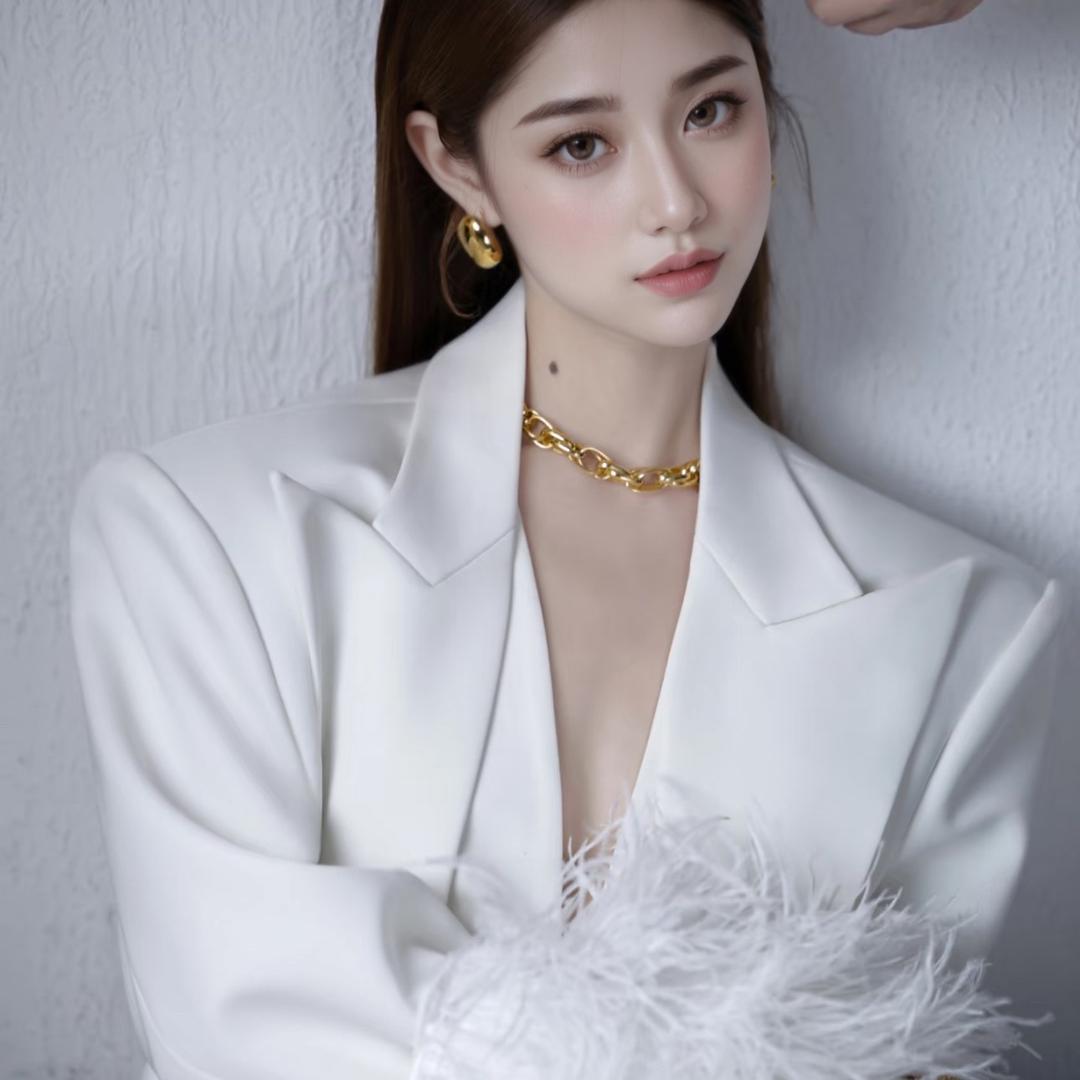 阿茹爱吃香菜