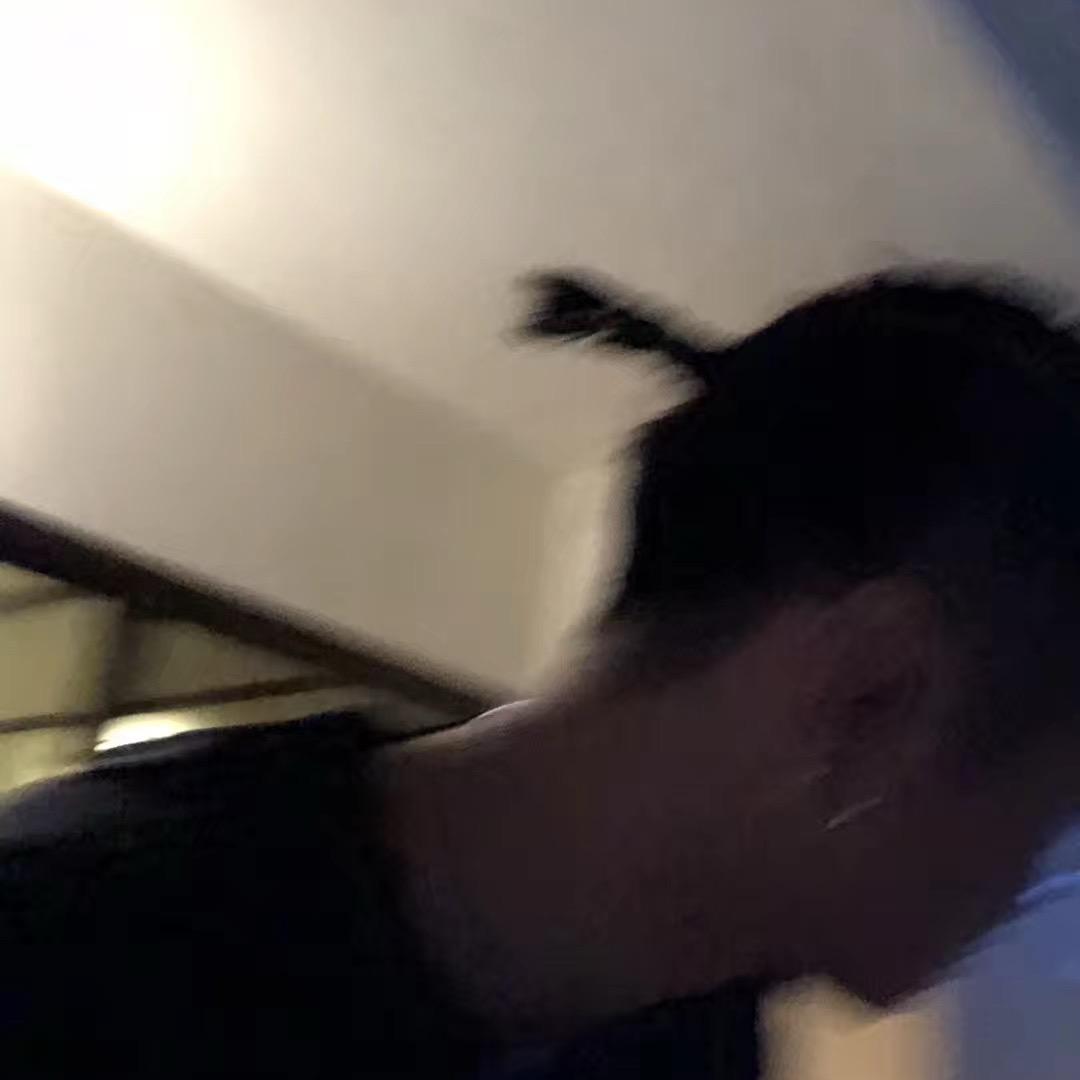 吹水。