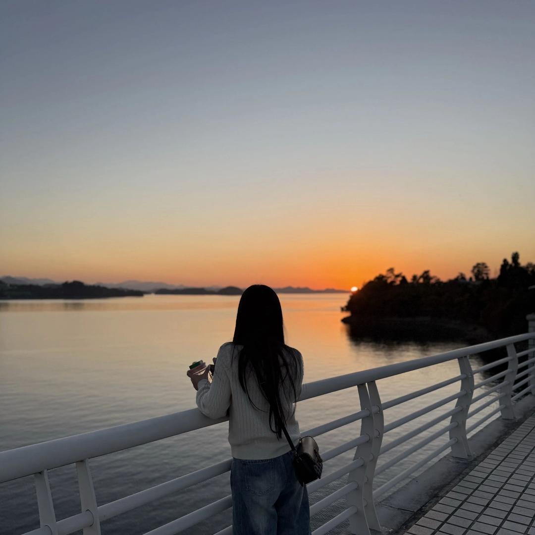 🎄◟(˶> ᎑ <˶)◞🎄