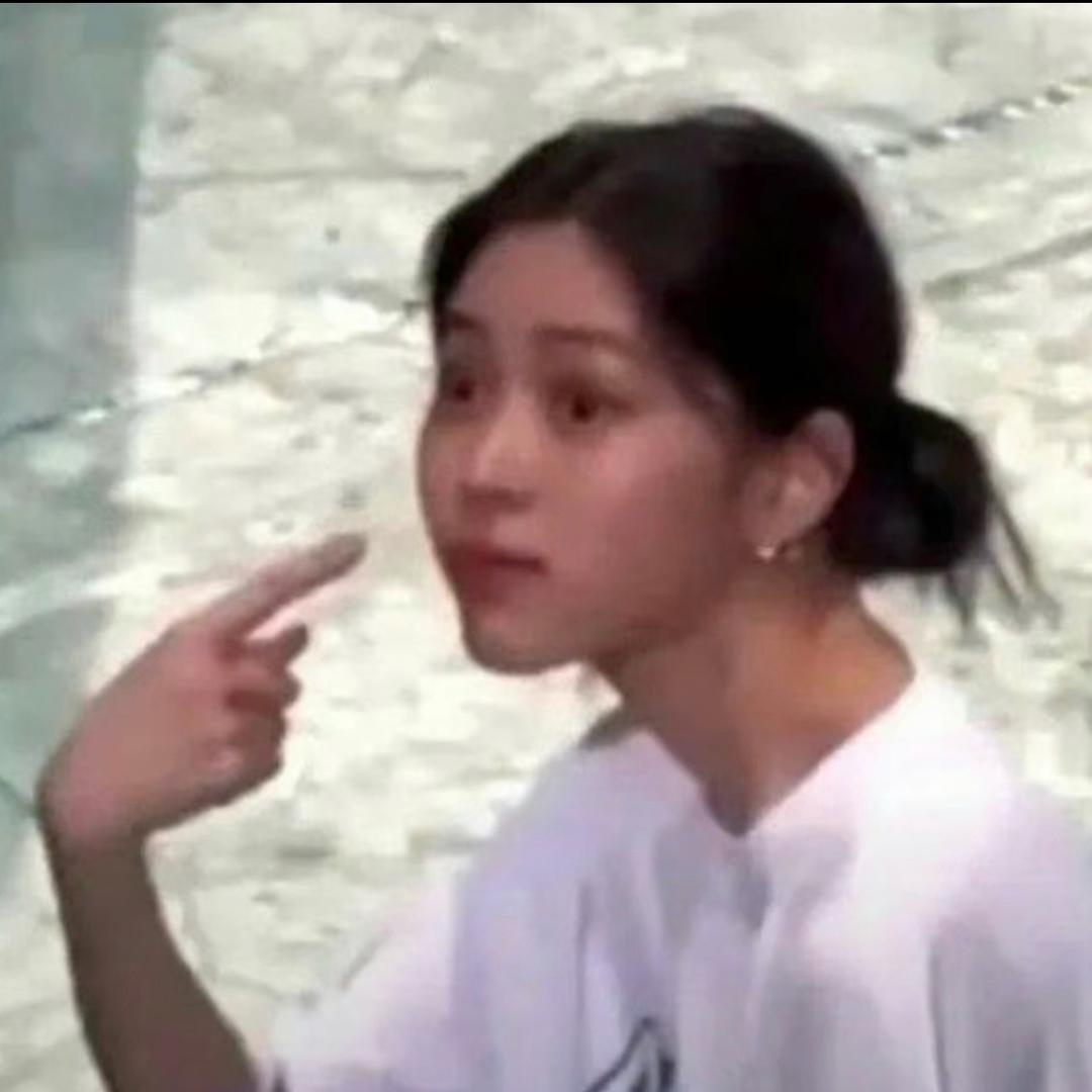 人傻嘴不甜长得安全还没钱
