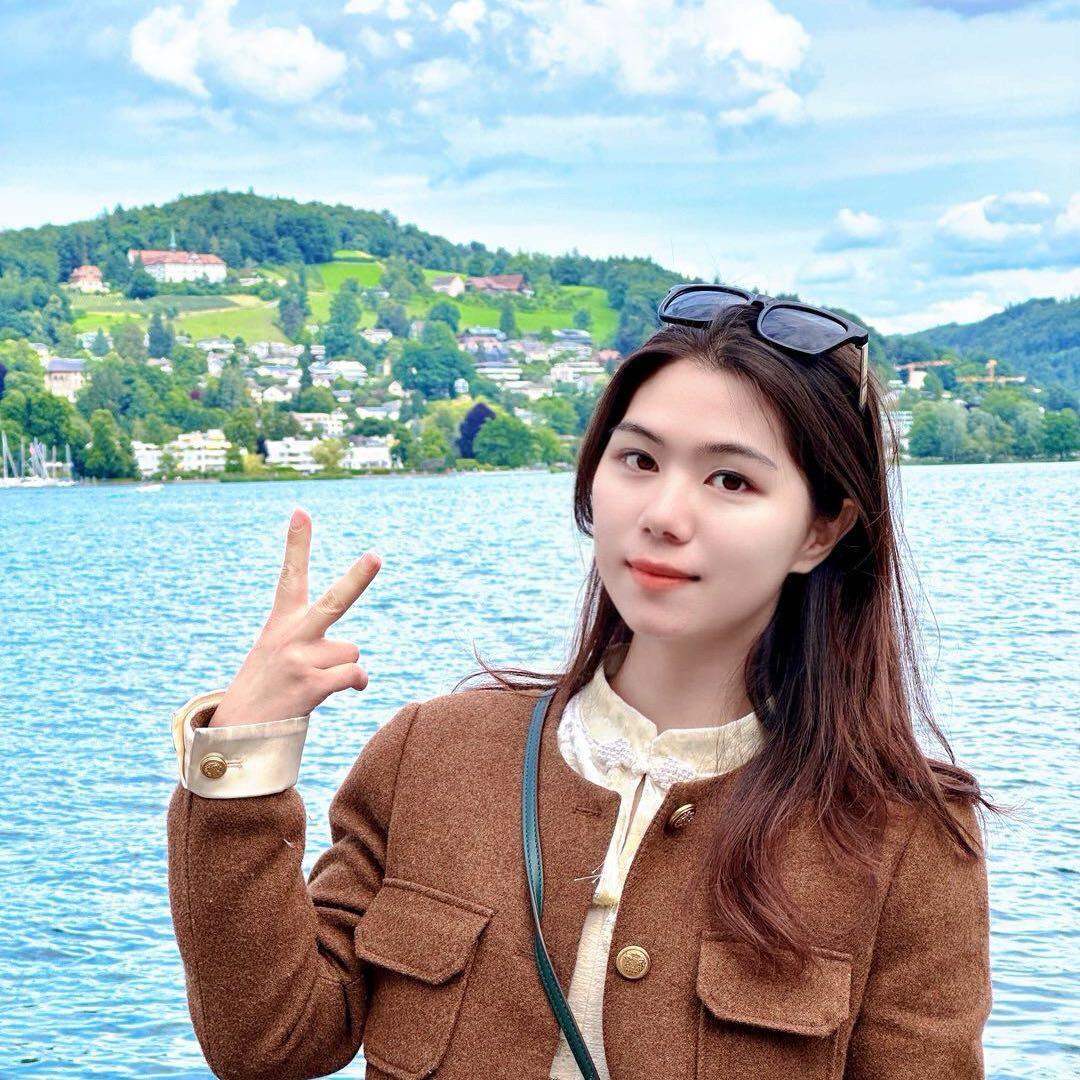 静儿呀🎤不爱唱歌的美容师不是好主持