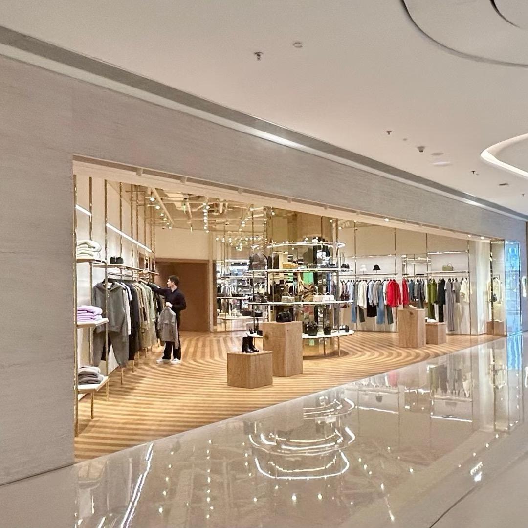 品牌折扣女装形象店(万象)