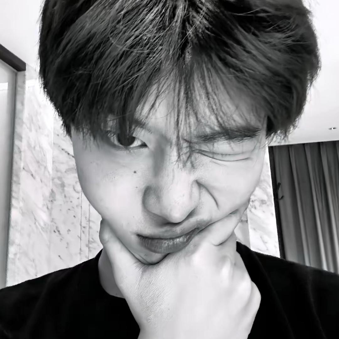 赵婧含的朋友圈