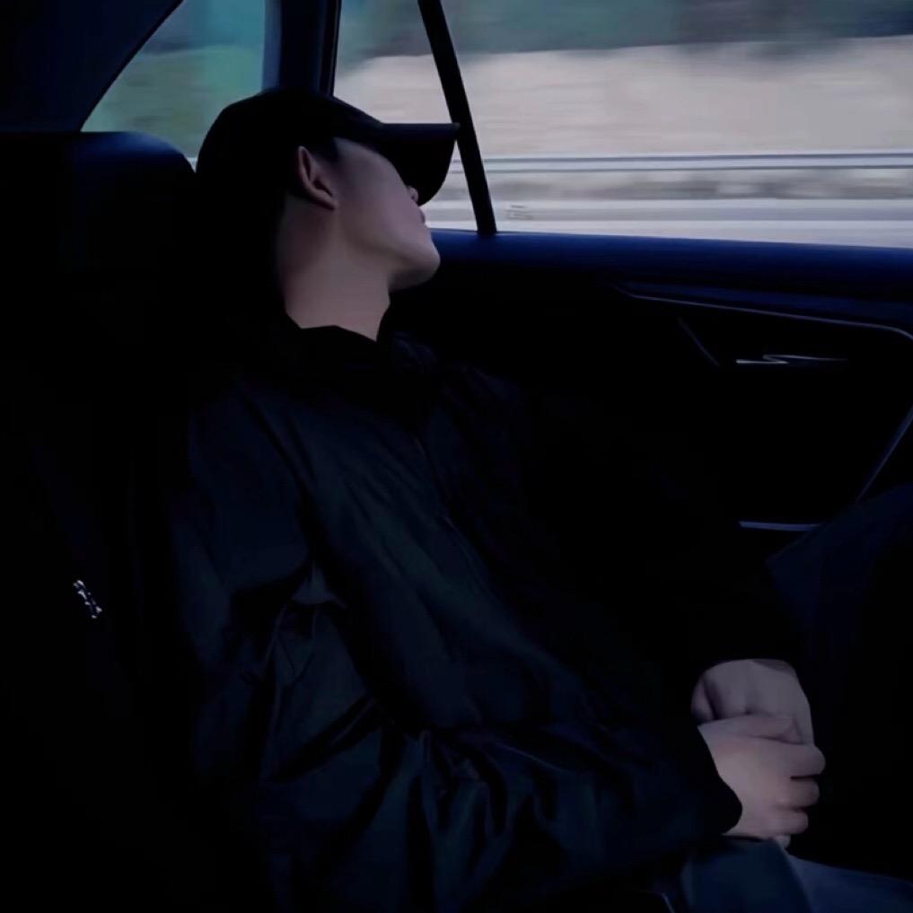 今天也想早睡啊