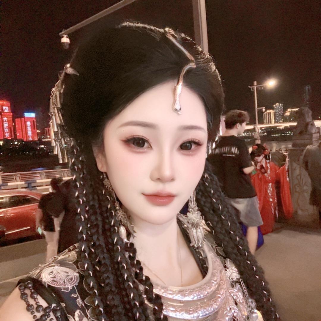 ꧔ꦿ᭄ 🥀⃟悦己🥀⃟: