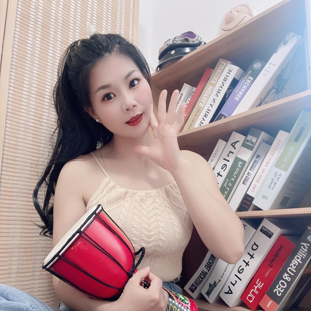 林月月