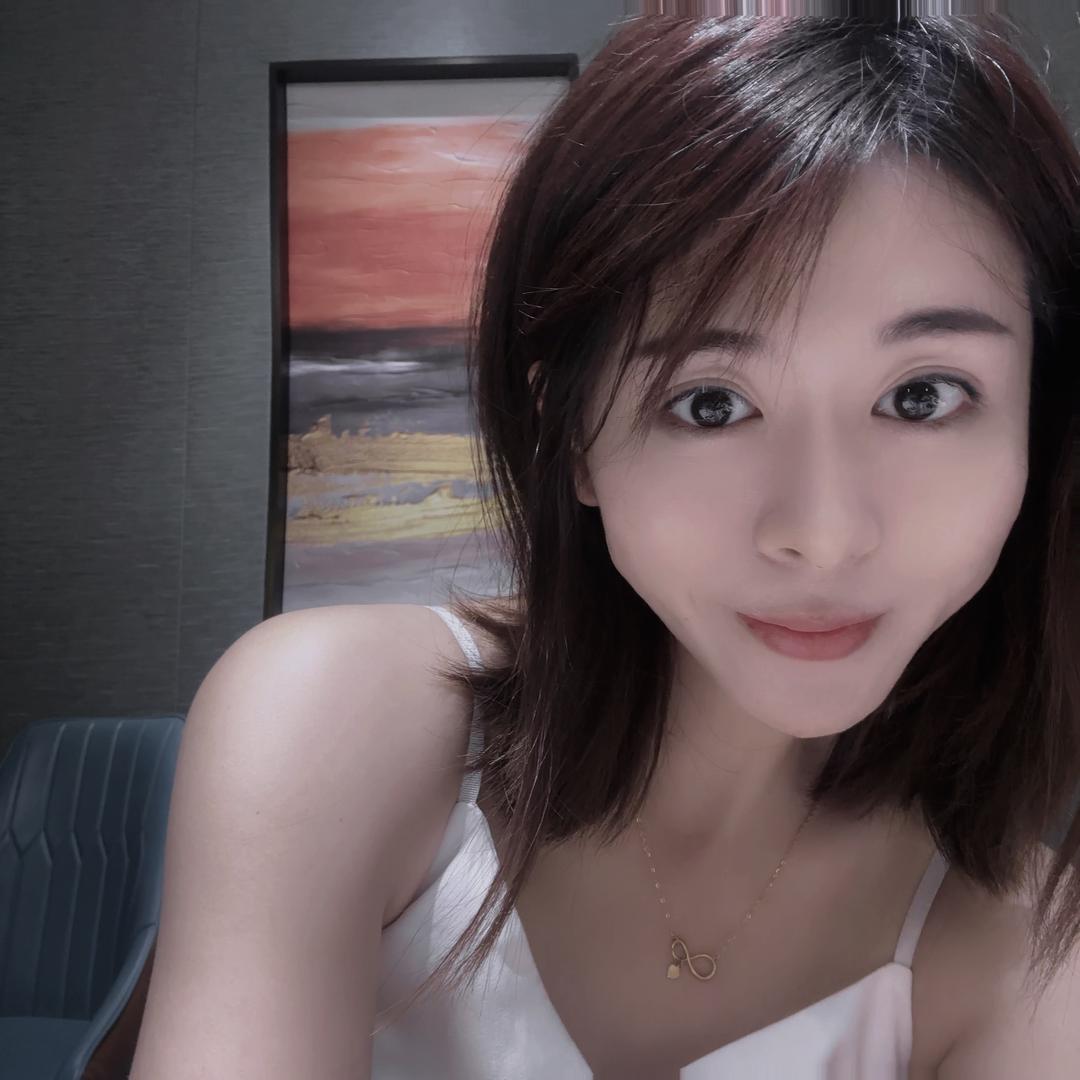 阿阿轻奢女装