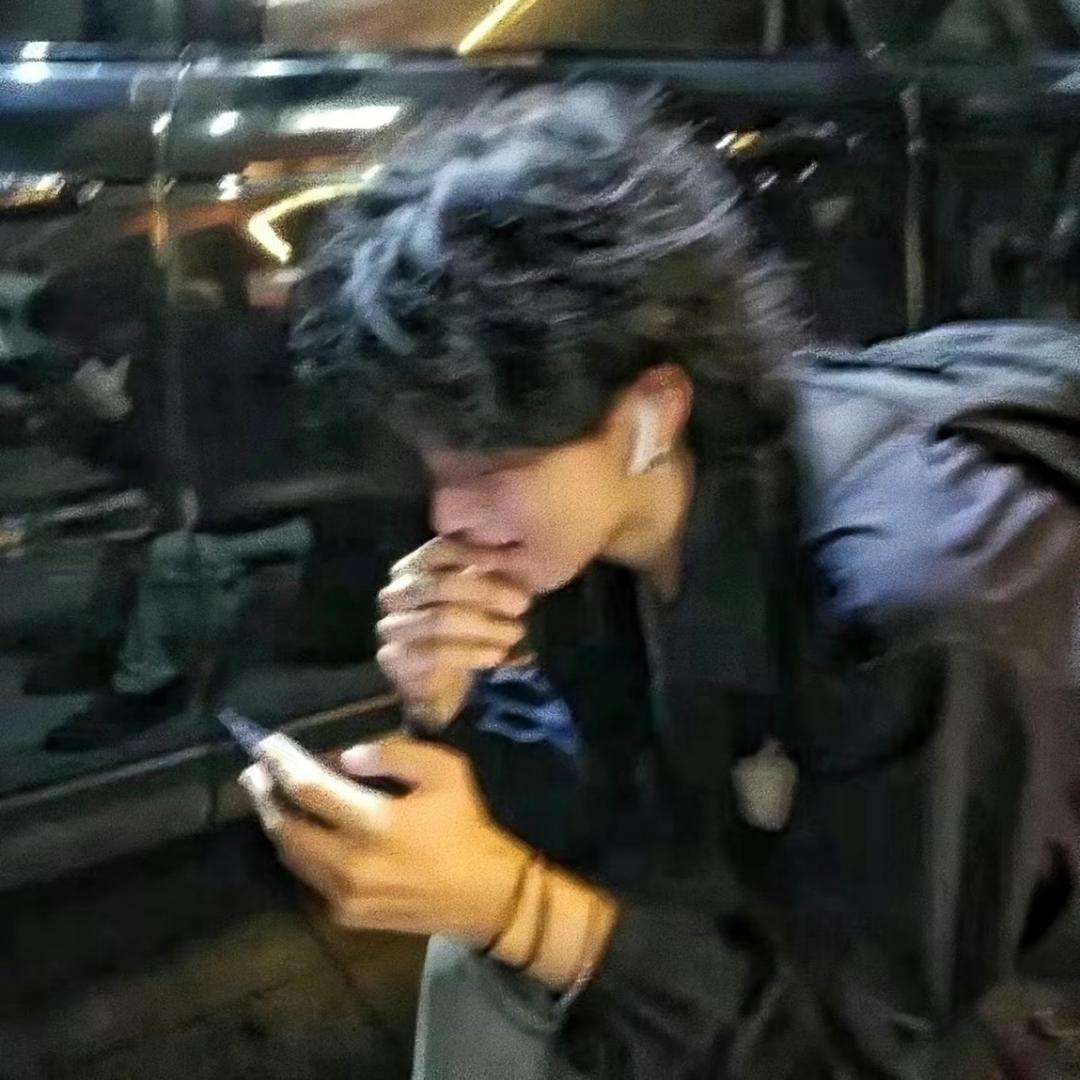 晓辰.