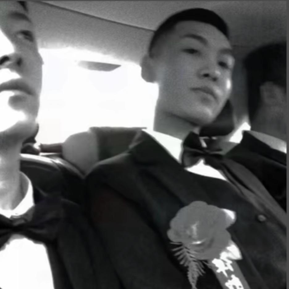 ㅤㅤㅤ ㅤㅤㅤㅤ金色